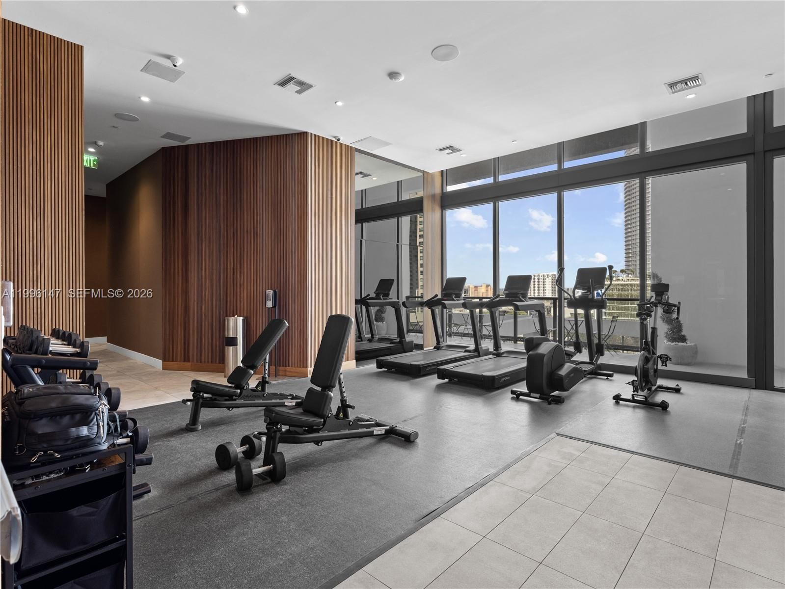 Real estate property located at 239 9th St #1403, Miami-dade, Smart Brickel Condo, Miami, FL
