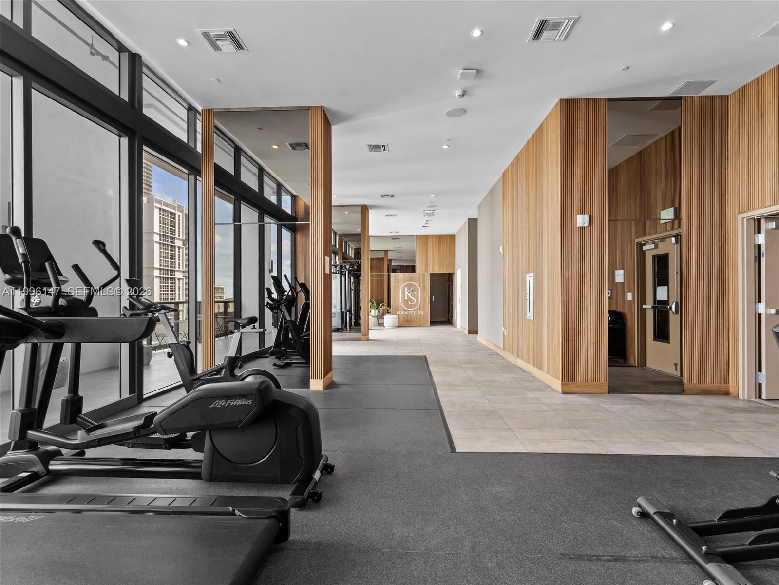 Real estate property located at 239 9th St #1403, Miami-dade, Smart Brickel Condo, Miami, FL