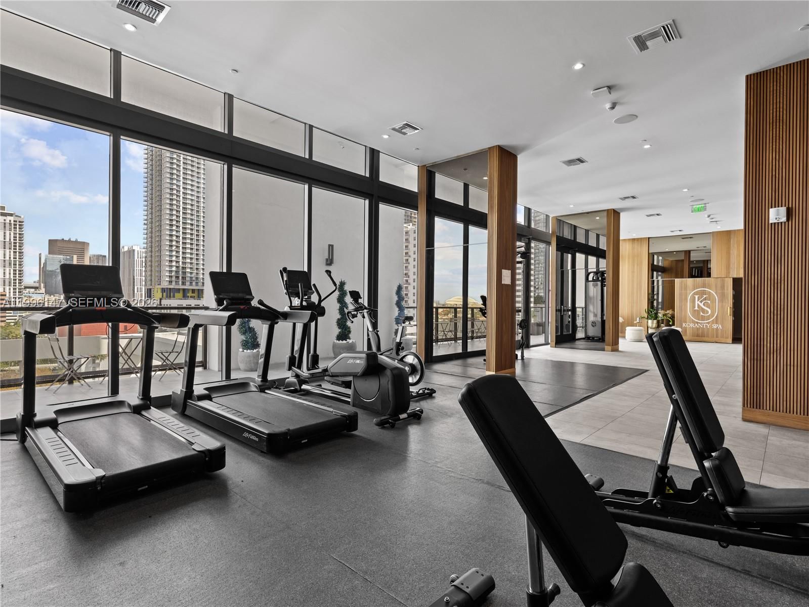 Real estate property located at 239 9th St #1403, Miami-dade, Smart Brickel Condo, Miami, FL