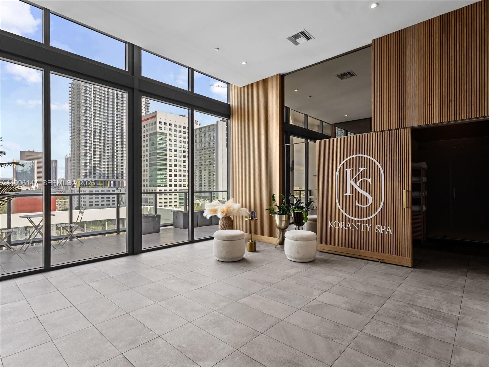 Real estate property located at 239 9th St #1403, Miami-dade, Smart Brickel Condo, Miami, FL