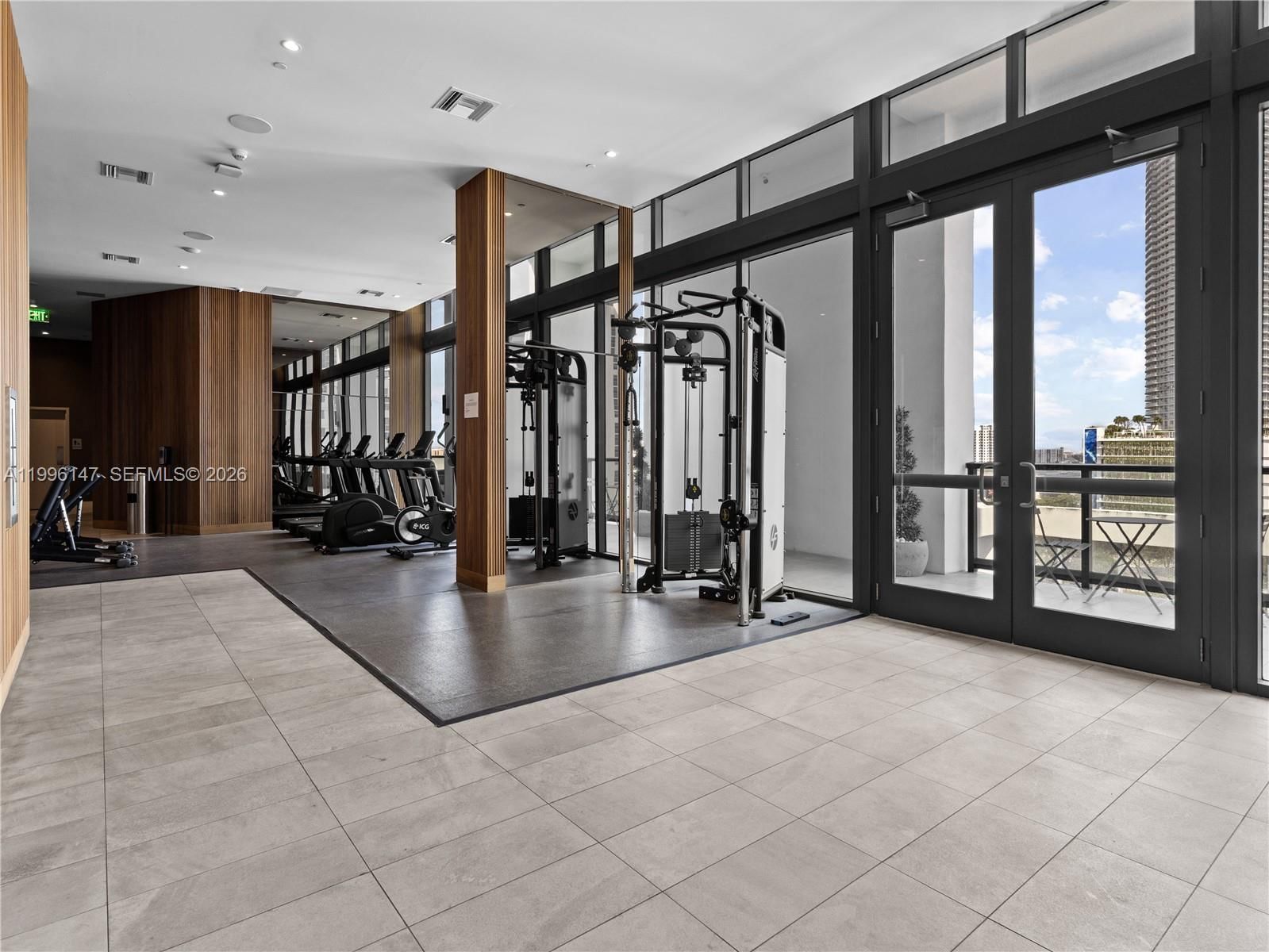 Real estate property located at 239 9th St #1403, Miami-dade, Smart Brickel Condo, Miami, FL