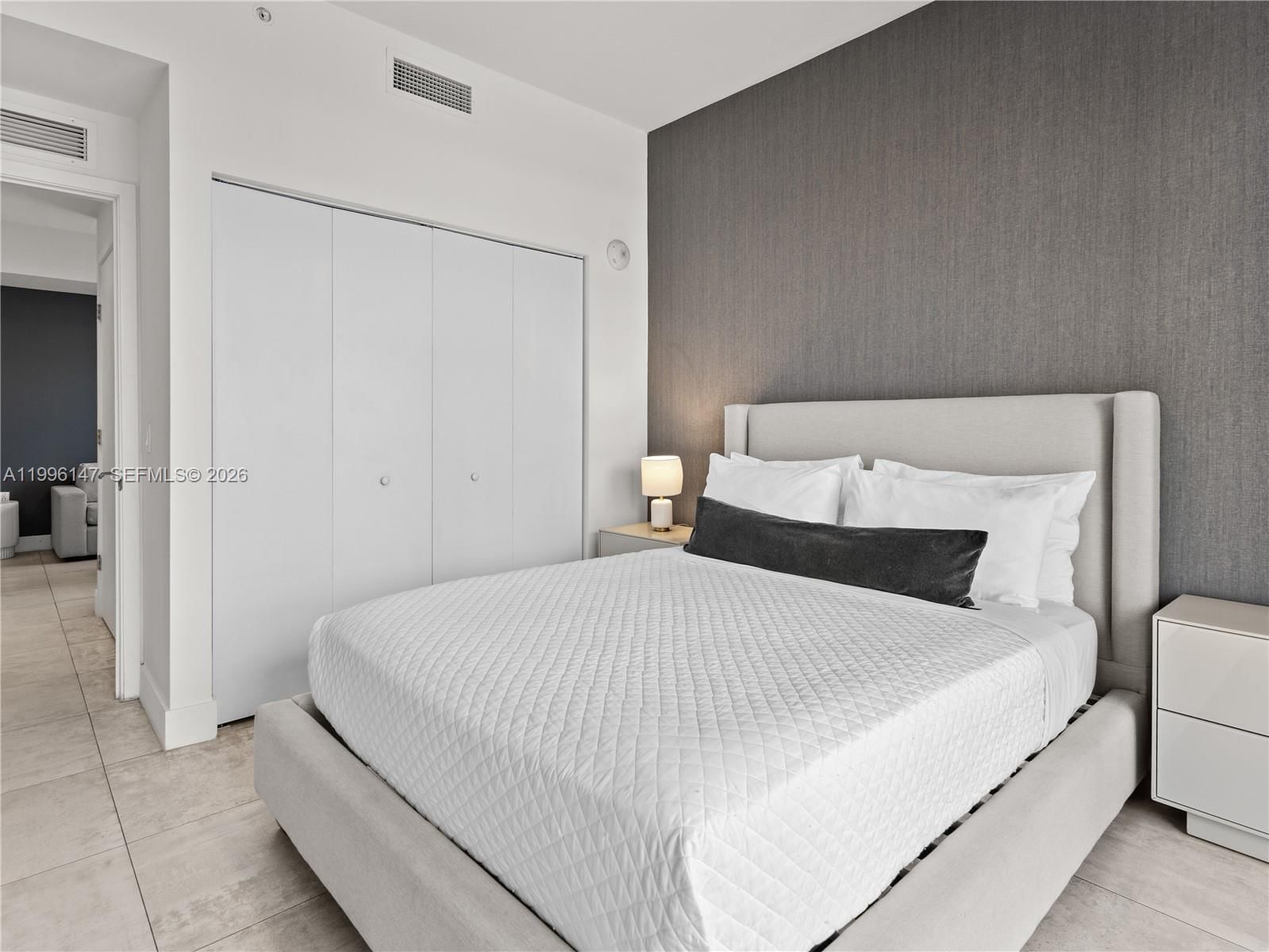 Real estate property located at 239 9th St #1403, Miami-dade, Smart Brickel Condo, Miami, FL