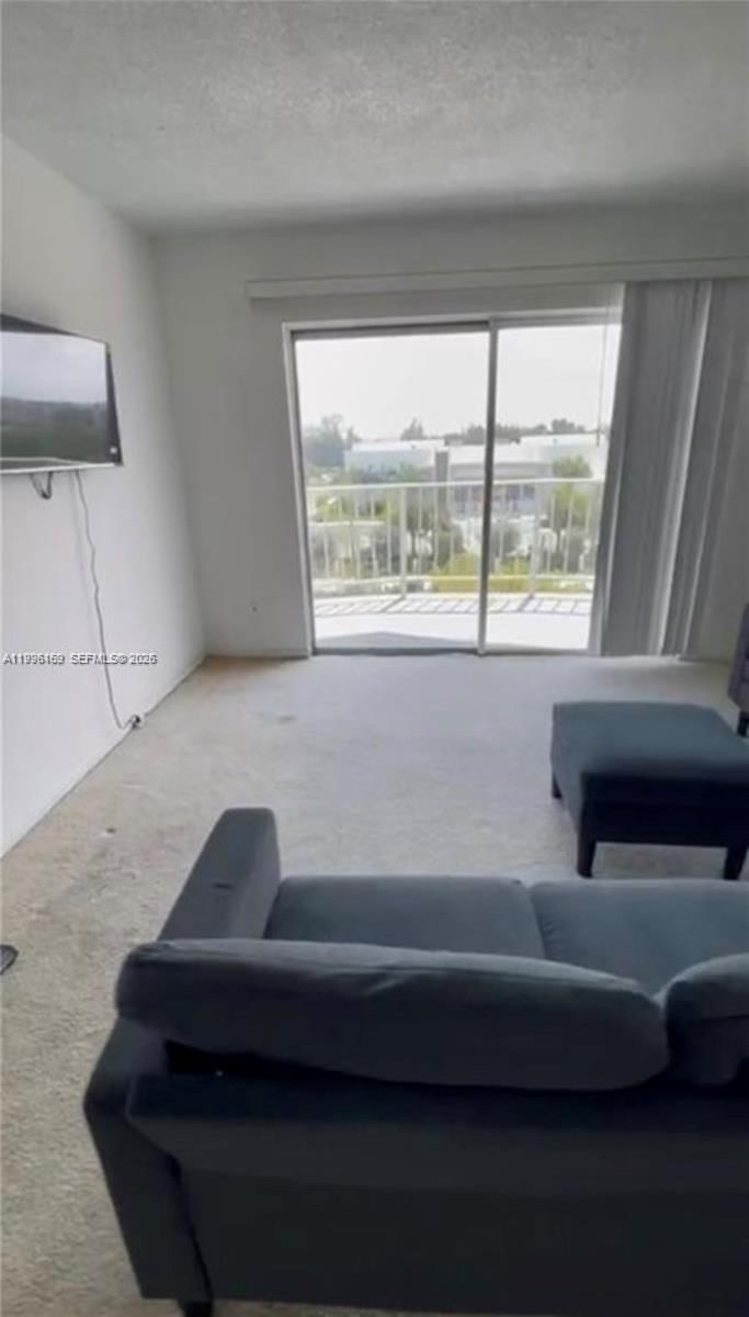 Real estate property located at 496 165th St Rd D-611, Miami-dade, Montecarlo Condo, Miami, FL