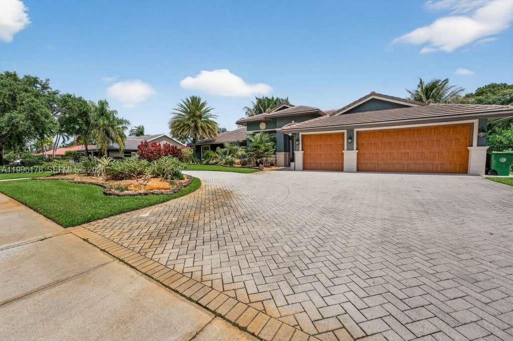 Real estate property located at 4120 106th Ter, Broward, Mystique, Davie, FL