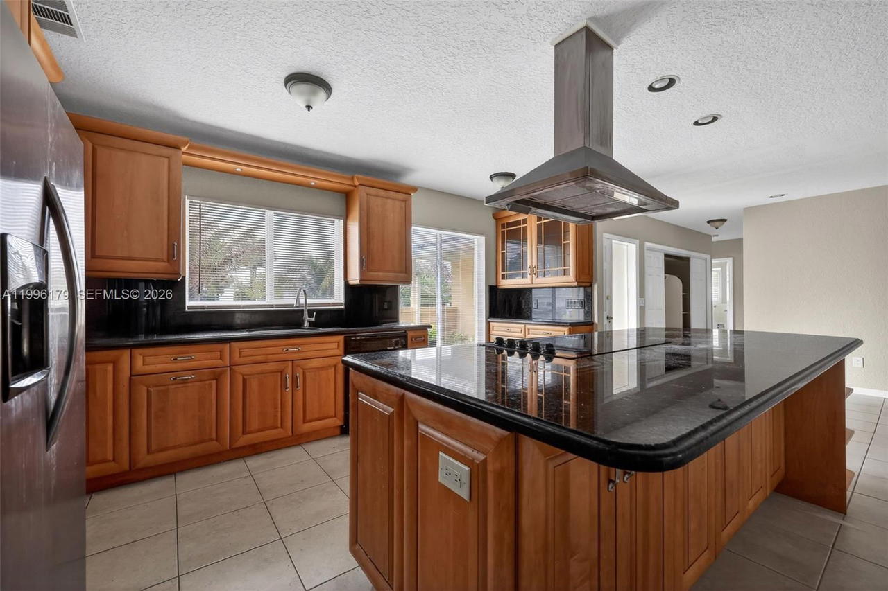 Real estate property located at 1104 12th St, Palm Beach, Boca Raton Square Unit 8, Boca Raton, FL