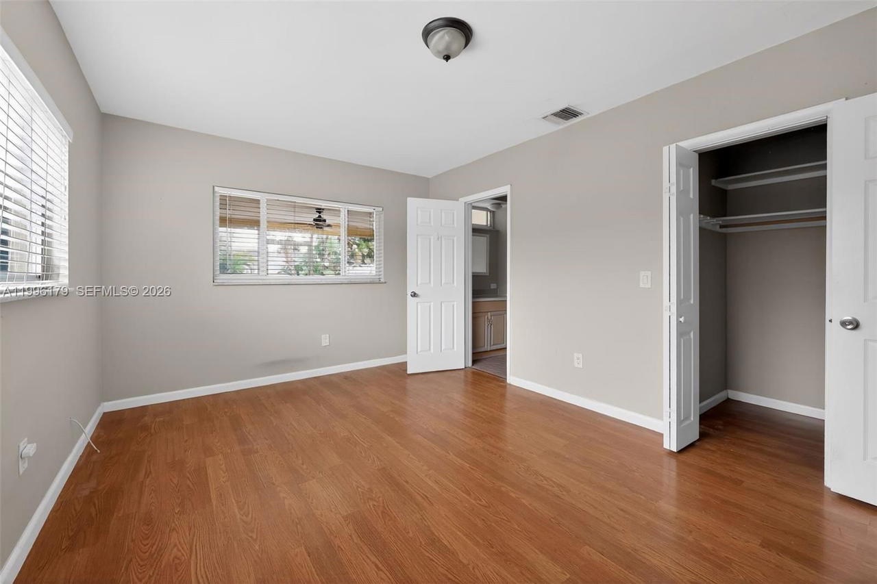 Real estate property located at 1104 12th St, Palm Beach, Boca Raton Square Unit 8, Boca Raton, FL