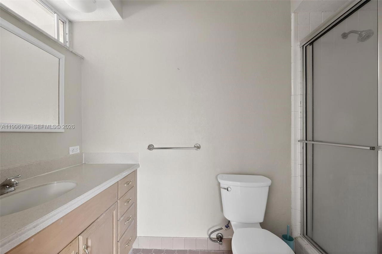 Real estate property located at 1104 12th St, Palm Beach, Boca Raton Square Unit 8, Boca Raton, FL