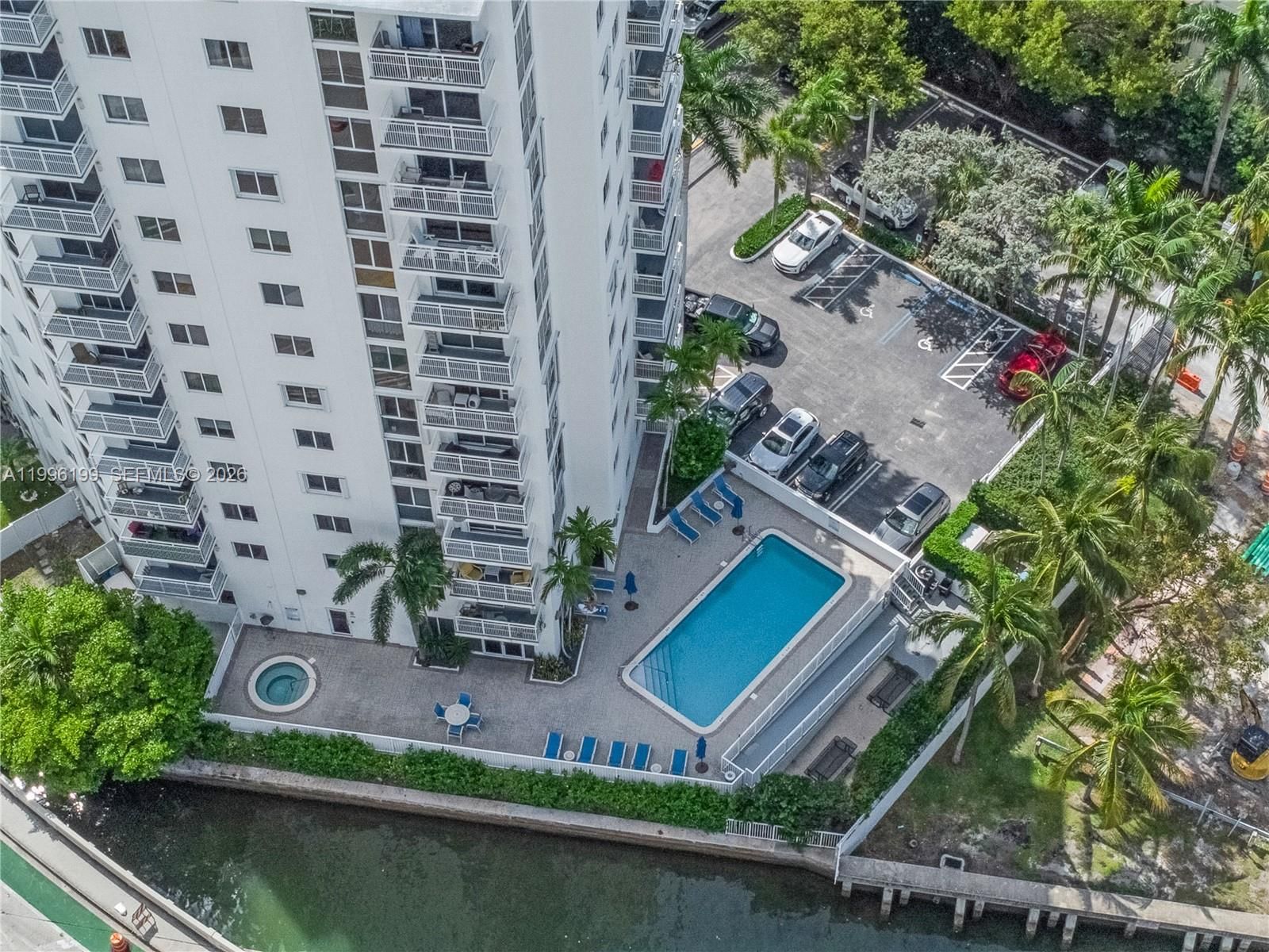 Real estate property located at 1688 West Ave #408, Miami-dade, West Bay Plaza Condo, Miami Beach, FL