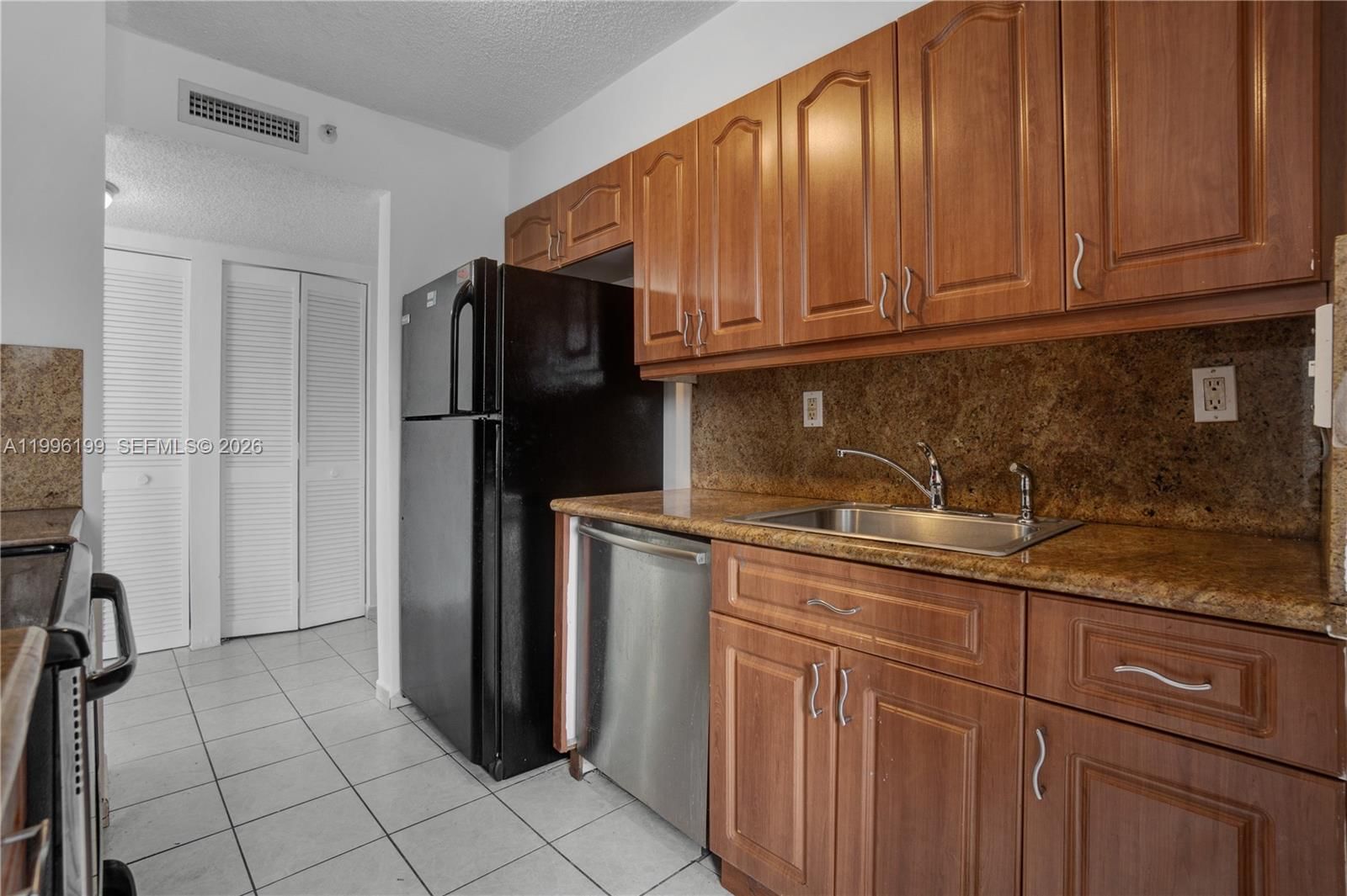 Real estate property located at 1688 West Ave #408, Miami-dade, West Bay Plaza Condo, Miami Beach, FL