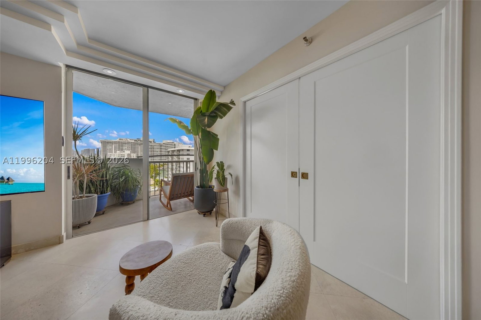 Real estate property located at 1621 Bay Rd #802, Miami-dade, Bayview Plaza Condo, Miami Beach, FL
