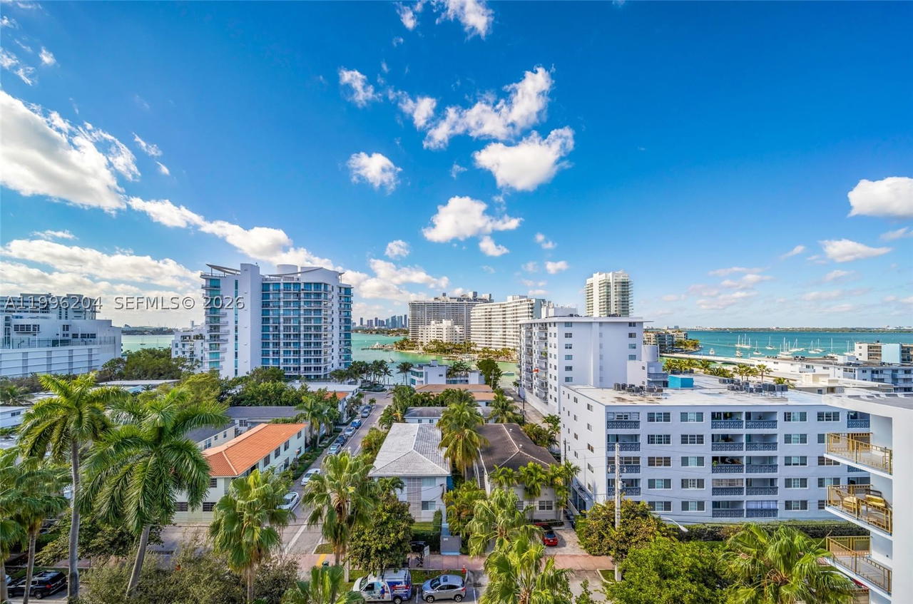 Real estate property located at 1621 Bay Rd #802, Miami-dade, Bayview Plaza Condo, Miami Beach, FL