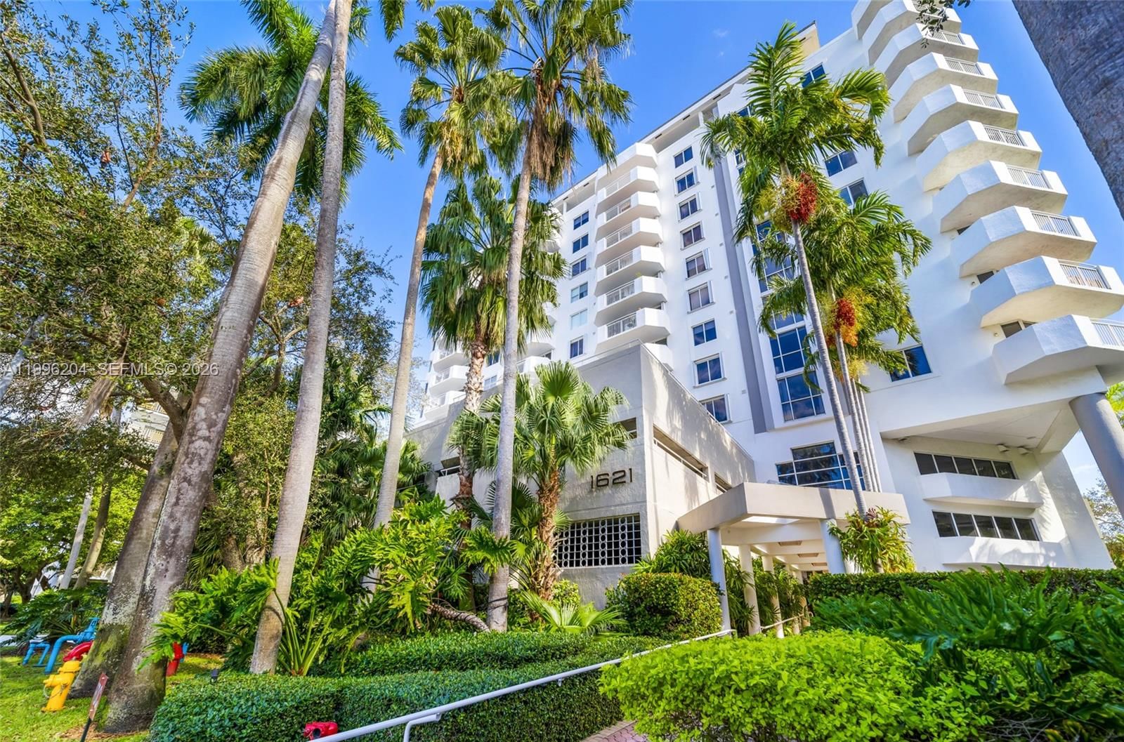 Real estate property located at 1621 Bay Rd #802, Miami-dade, Bayview Plaza Condo, Miami Beach, FL