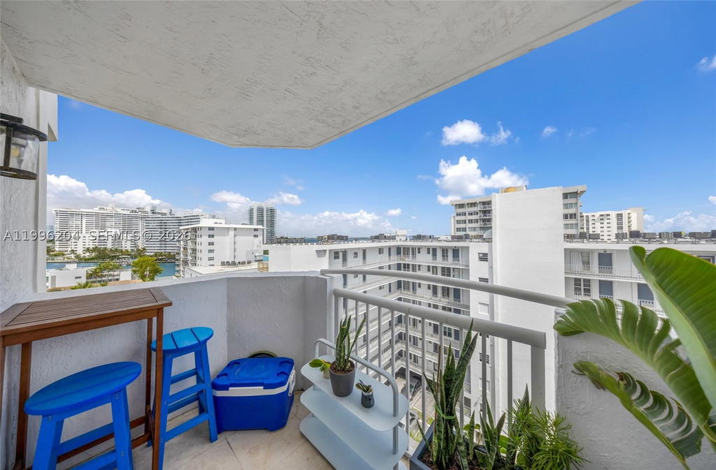 Real estate property located at 1621 Bay Rd #802, Miami-dade, Bayview Plaza Condo, Miami Beach, FL