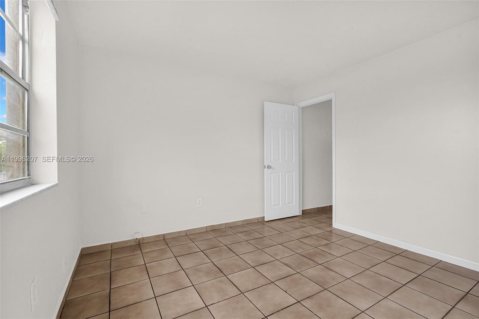 Real estate property located at 4655 Palm Ave #205, Miami-dade, Royal Palm Gardens Condo, Hialeah, FL