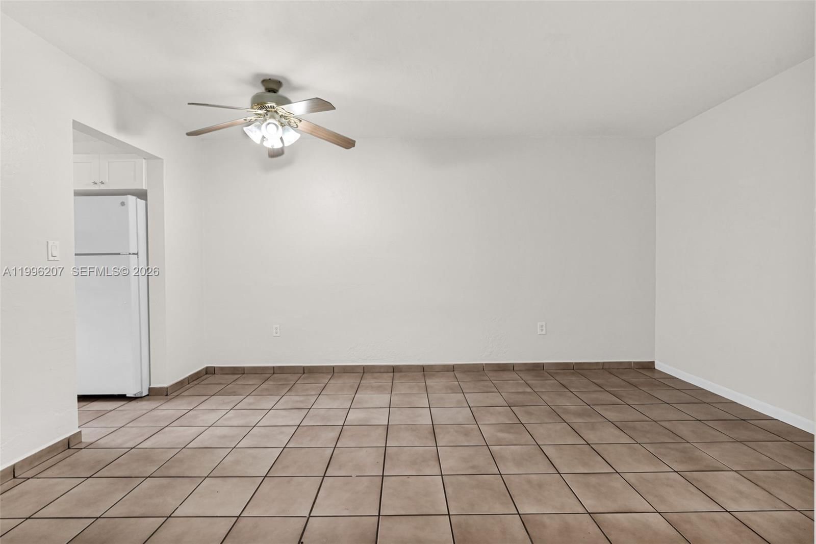 Real estate property located at 4655 Palm Ave #205, Miami-dade, Royal Palm Gardens Condo, Hialeah, FL