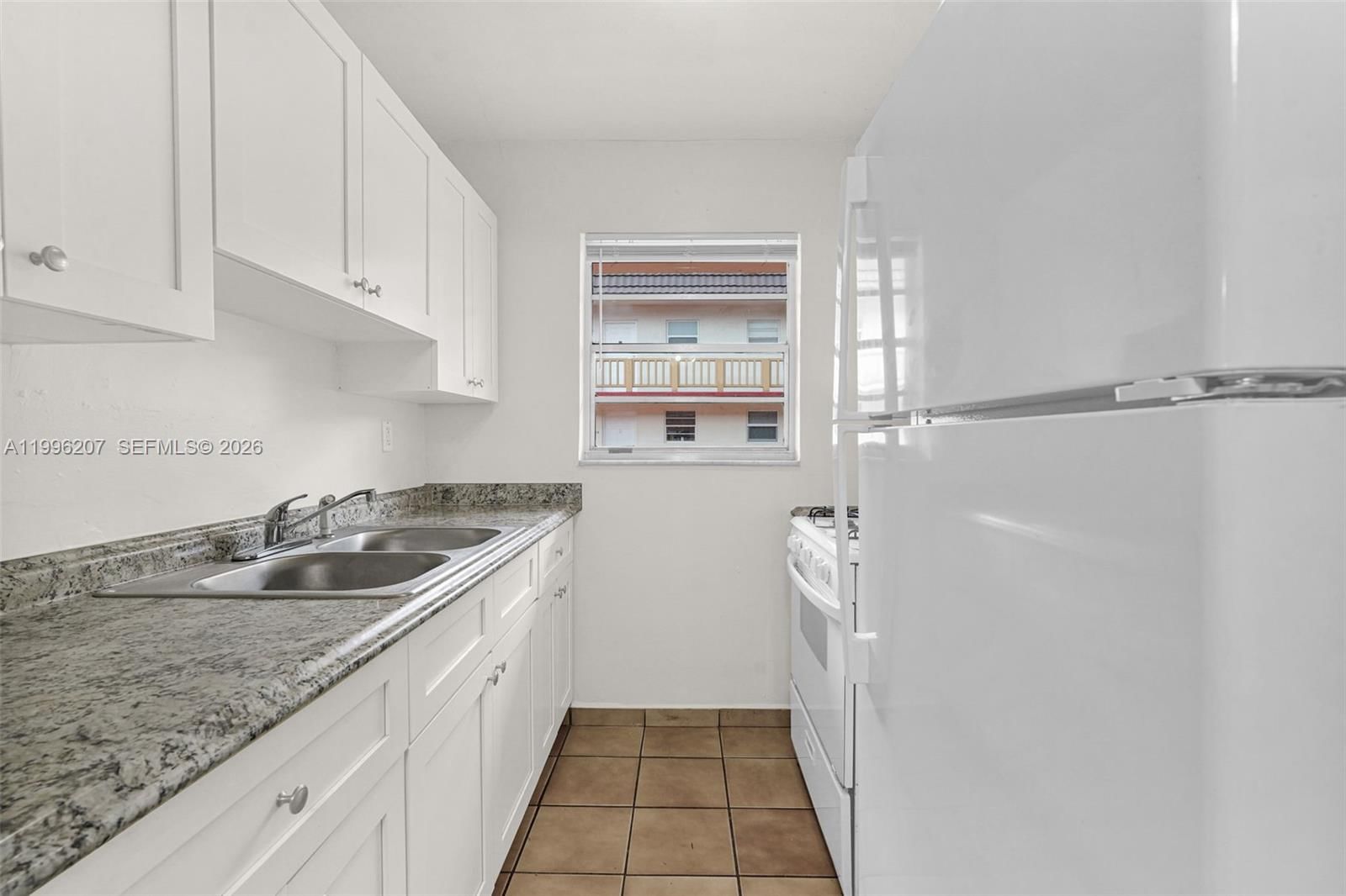 Real estate property located at 4655 Palm Ave #205, Miami-dade, Royal Palm Gardens Condo, Hialeah, FL