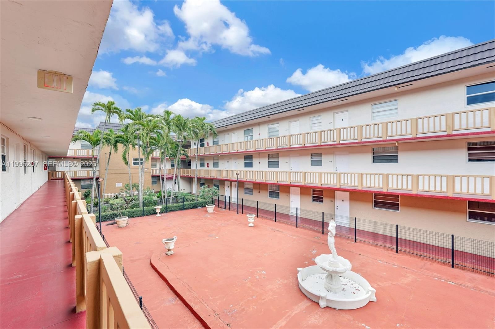Real estate property located at 4655 Palm Ave #205, Miami-dade, Royal Palm Gardens Condo, Hialeah, FL