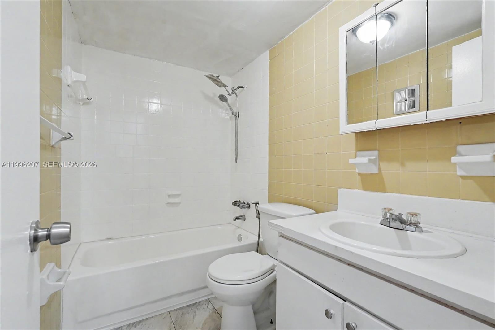 Real estate property located at 4655 Palm Ave #205, Miami-dade, Royal Palm Gardens Condo, Hialeah, FL