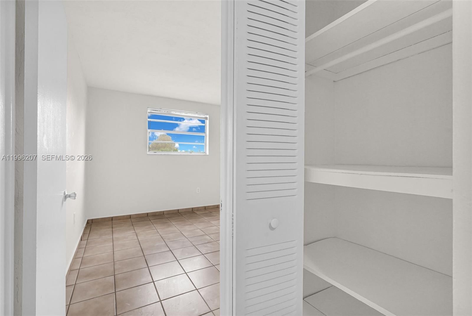 Real estate property located at 4655 Palm Ave #205, Miami-dade, Royal Palm Gardens Condo, Hialeah, FL