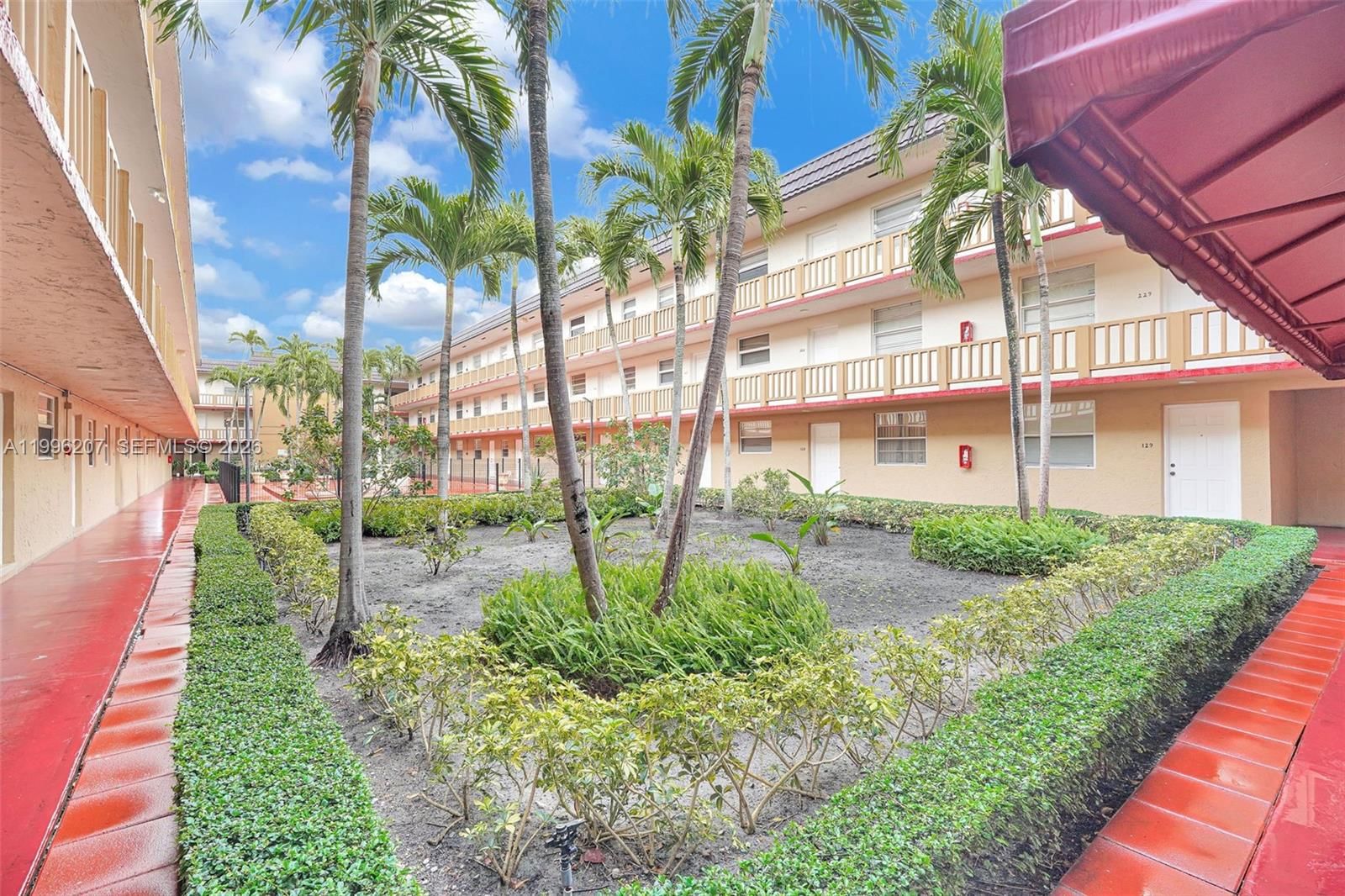 Real estate property located at 4655 Palm Ave #205, Miami-dade, Royal Palm Gardens Condo, Hialeah, FL