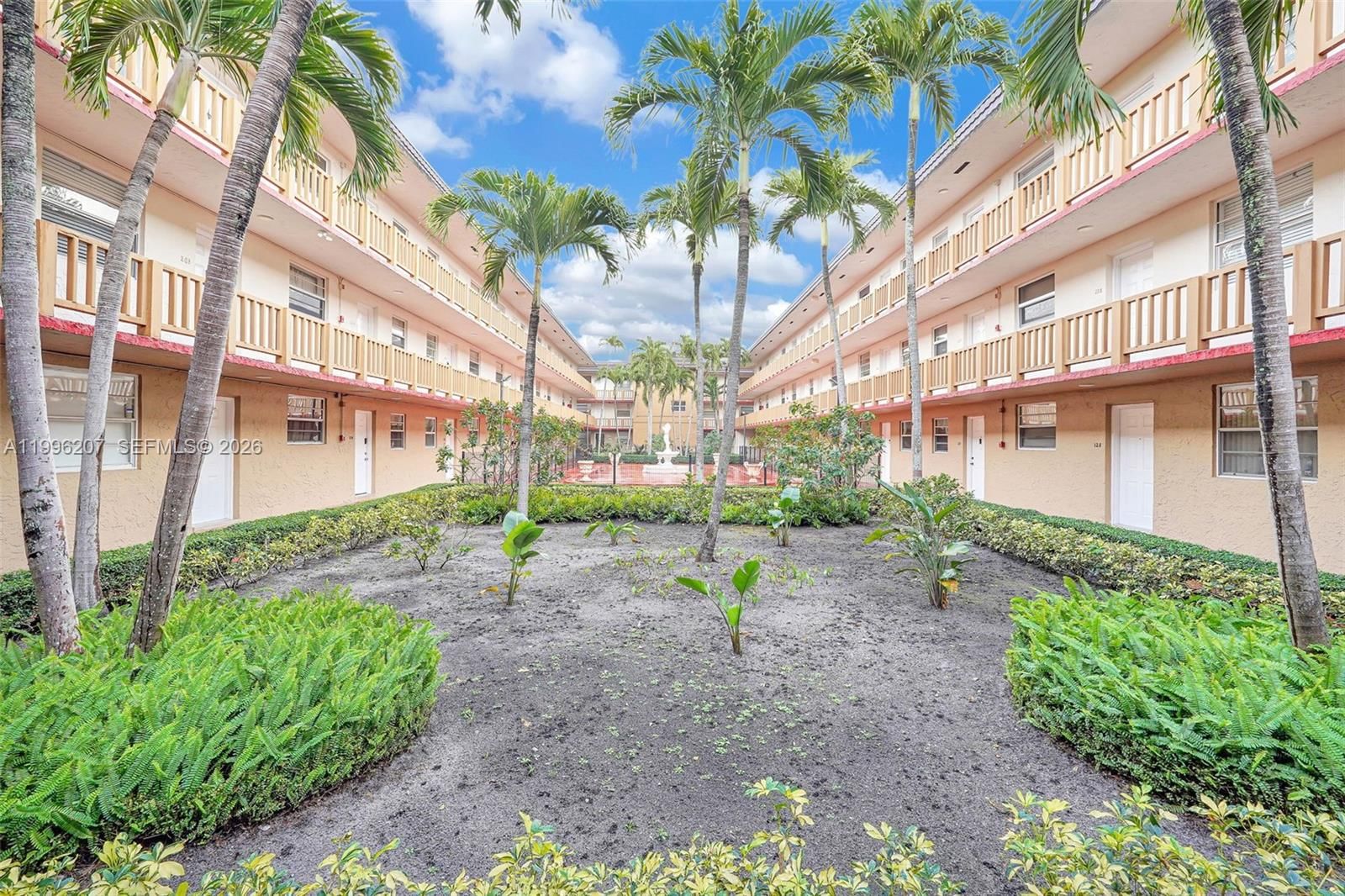 Real estate property located at 4655 Palm Ave #205, Miami-dade, Royal Palm Gardens Condo, Hialeah, FL