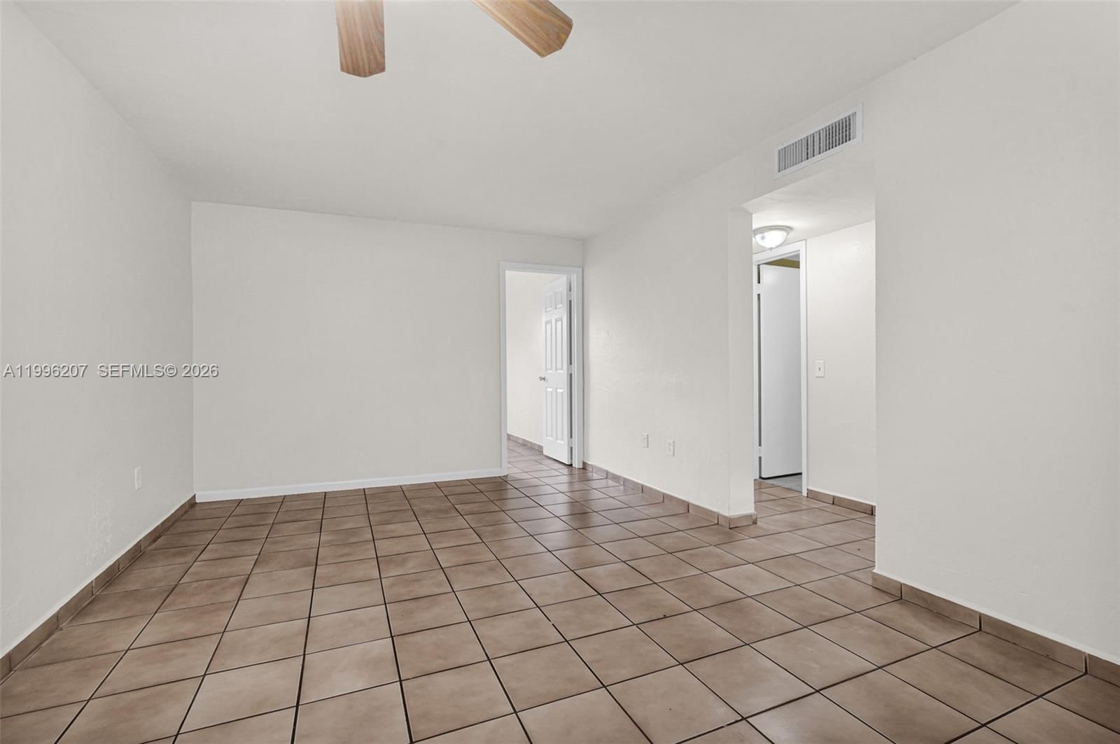 Real estate property located at 4655 Palm Ave #205, Miami-dade, Royal Palm Gardens Condo, Hialeah, FL