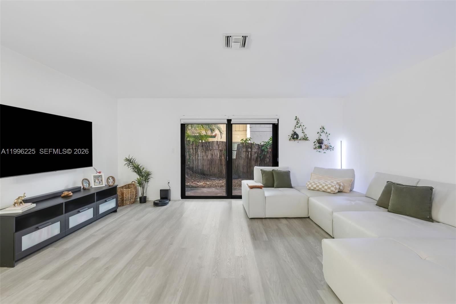 Real estate property located at 4155 Coral Springs Dr #4155, Broward, Lovins Townhouses Condo, Coral Springs, FL