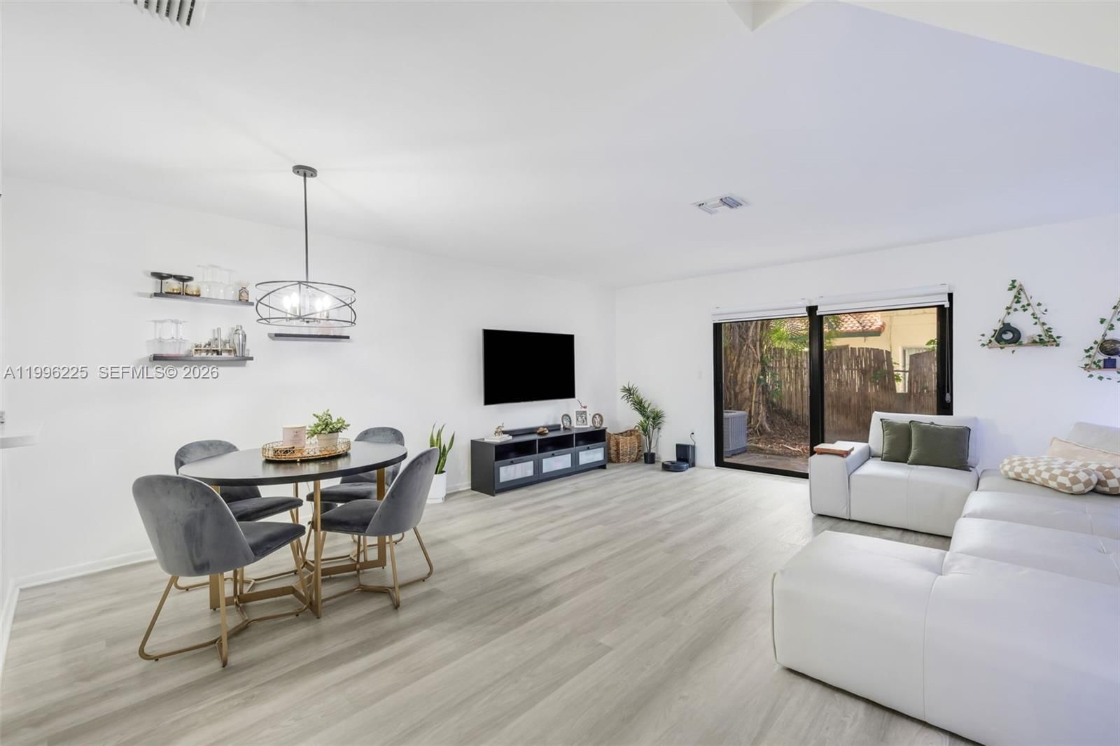 Real estate property located at 4155 Coral Springs Dr #4155, Broward, Lovins Townhouses Condo, Coral Springs, FL