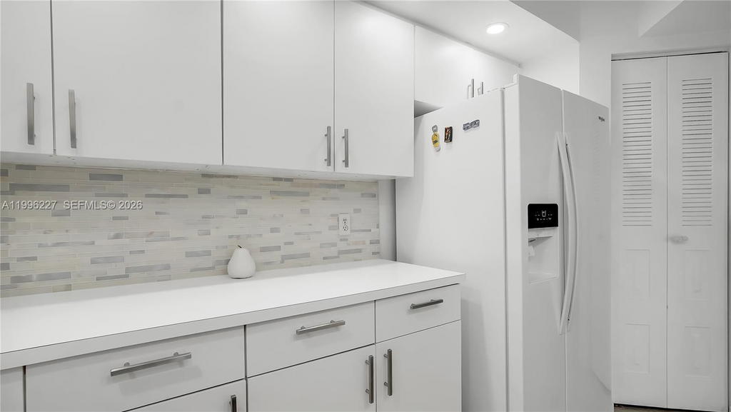Real estate property located at 100 130th Ter #204C, Broward, Lancaster At Century Vill, Pembroke Pines, FL