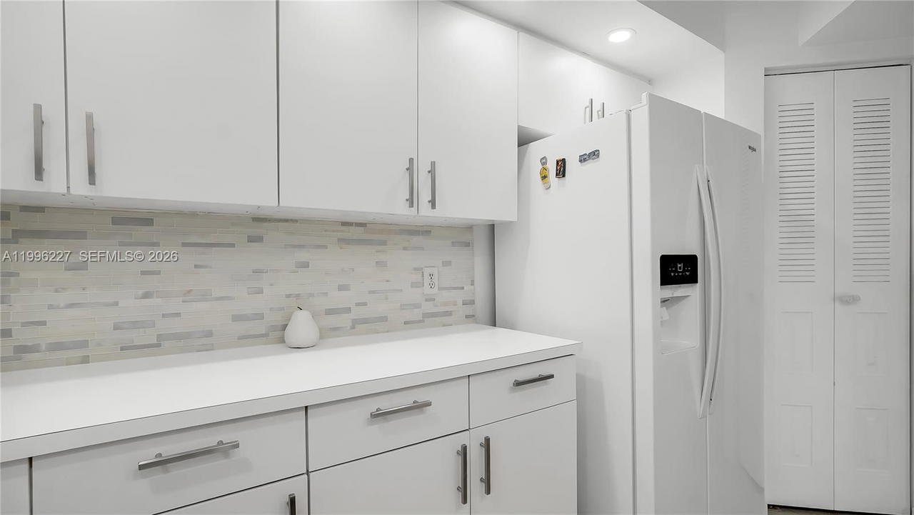 Real estate property located at 100 130th Ter #204C, Broward, Lancaster At Century Vill, Pembroke Pines, FL