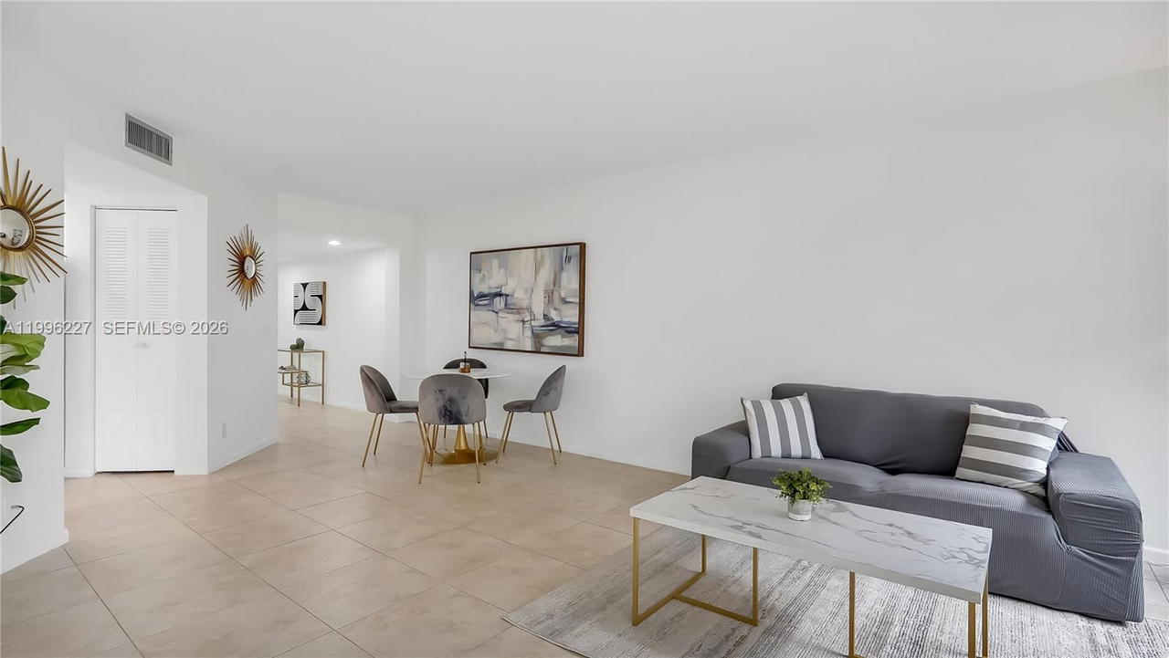 Real estate property located at 100 130th Ter #204C, Broward, Lancaster At Century Vill, Pembroke Pines, FL