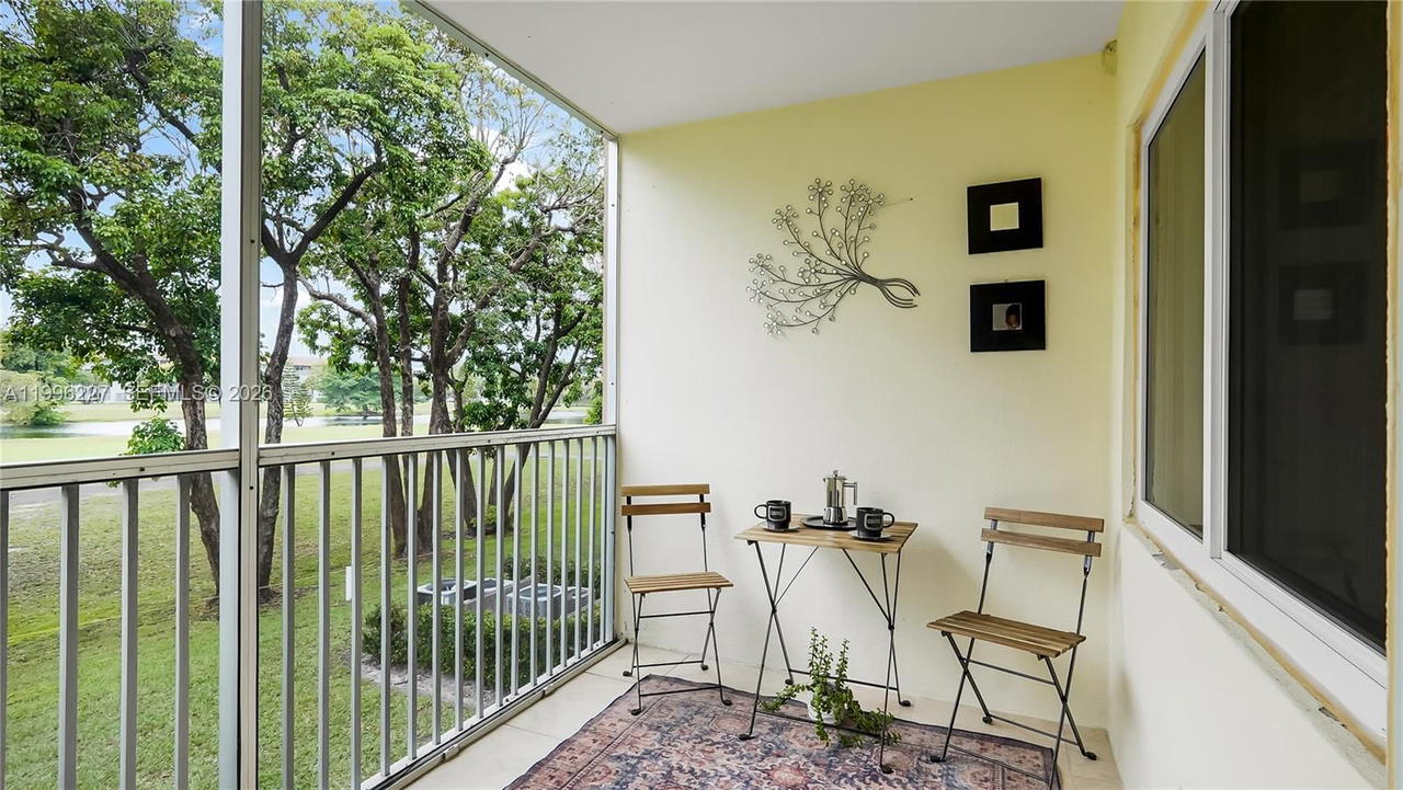Real estate property located at 100 130th Ter #204C, Broward, Lancaster At Century Vill, Pembroke Pines, FL