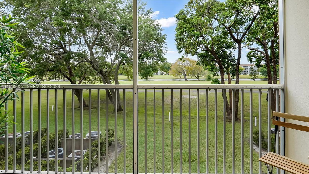 Real estate property located at 100 130th Ter #204C, Broward, Lancaster At Century Vill, Pembroke Pines, FL