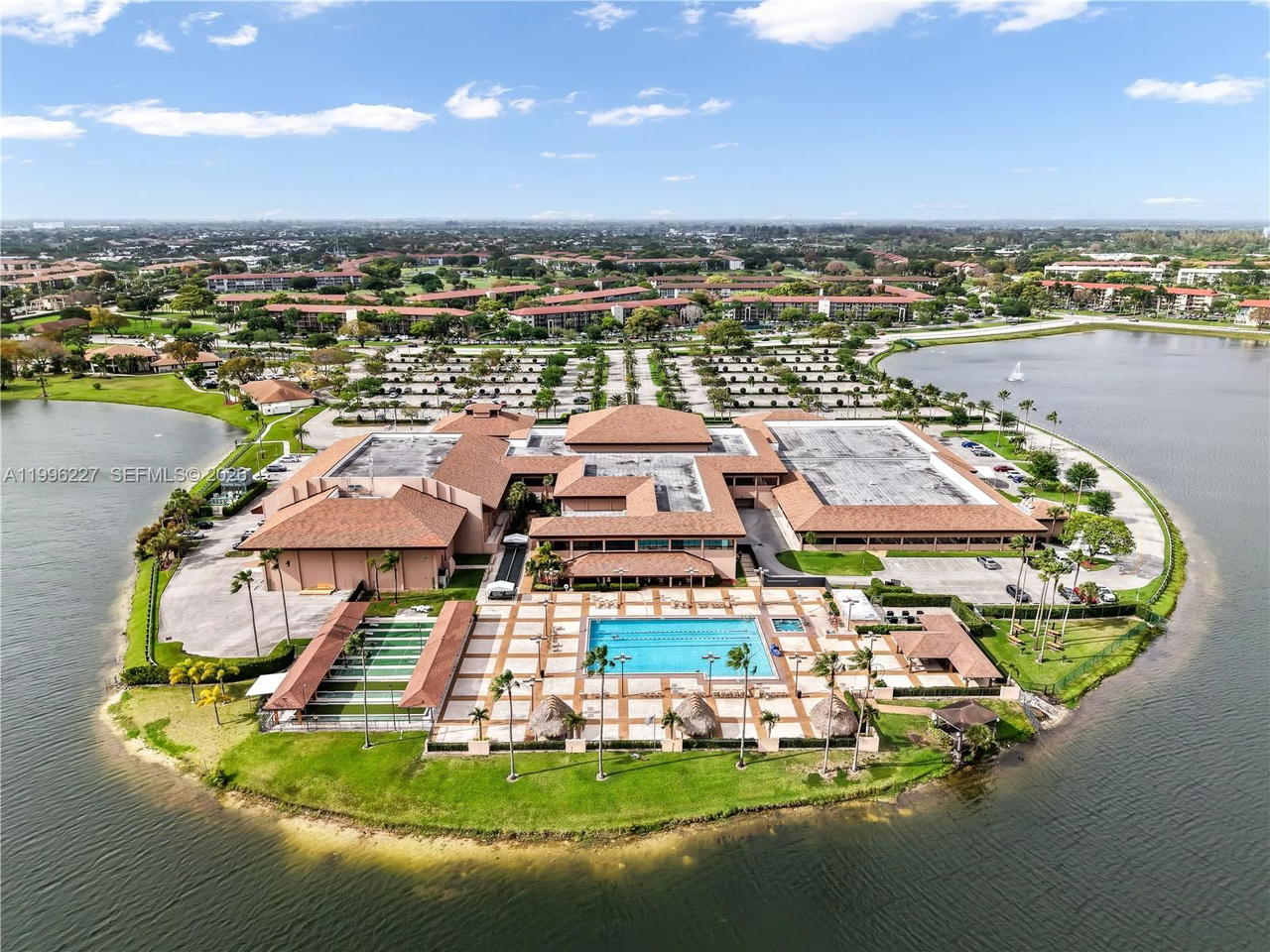 Real estate property located at 100 130th Ter #204C, Broward, Lancaster At Century Vill, Pembroke Pines, FL