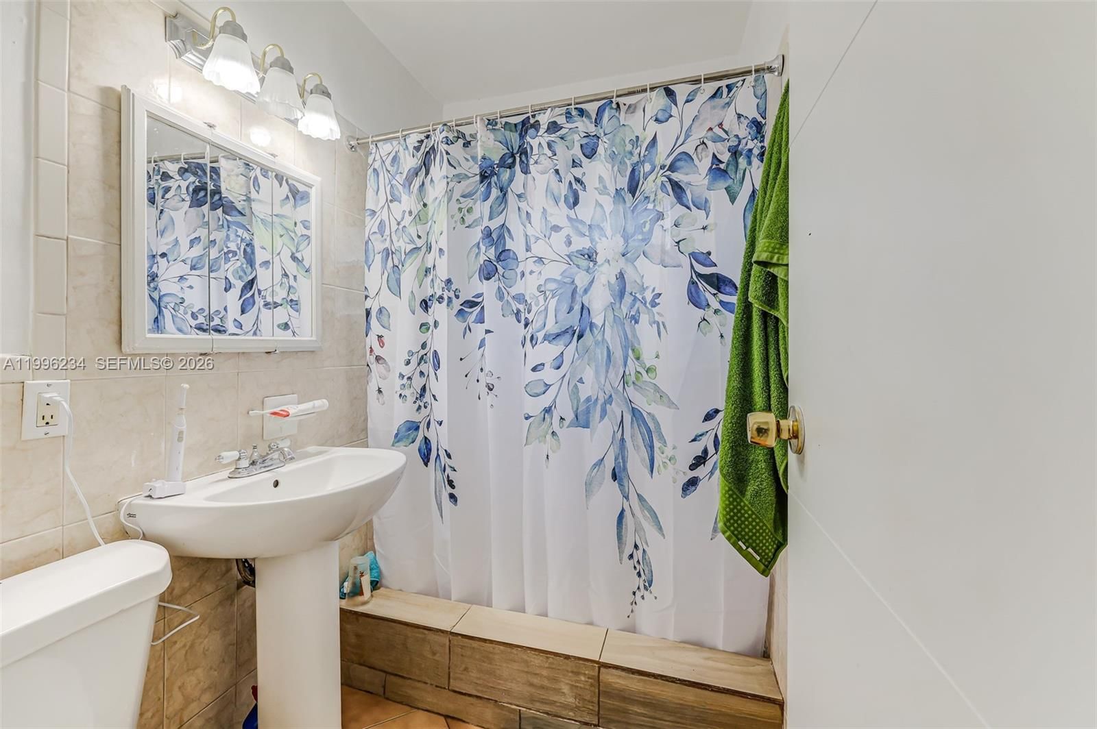 Real estate property located at 1263 182nd St, Miami-dade, Fulford By The Sea Rev Pl, North Miami Beach, FL