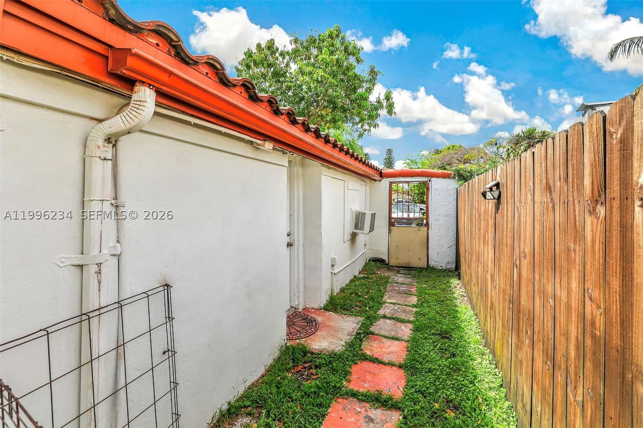 Real estate property located at 1263 182nd St, Miami-dade, Fulford By The Sea Rev Pl, North Miami Beach, FL