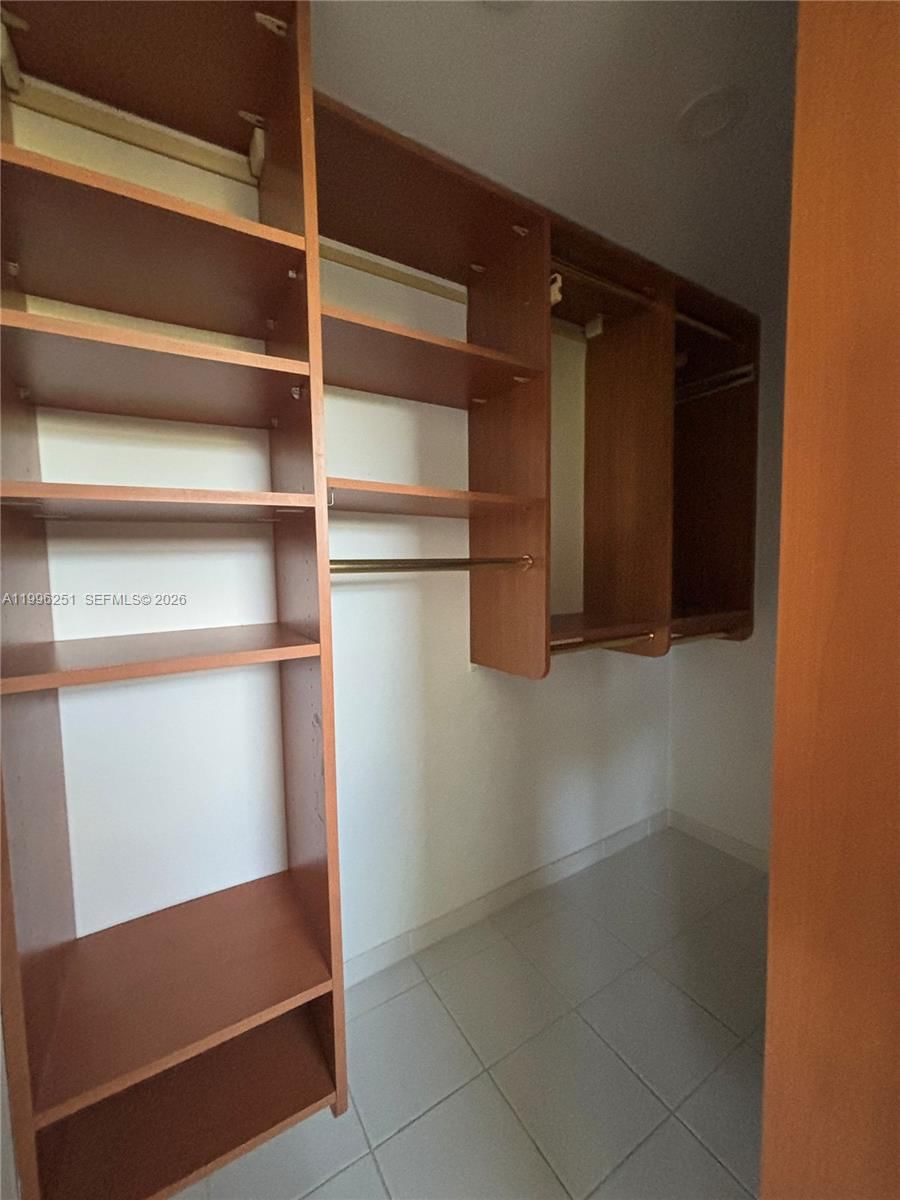 Real estate property located at 555 Crandon Blvd #43, Miami-dade, Crandon Tower Condo, Key Biscayne, FL