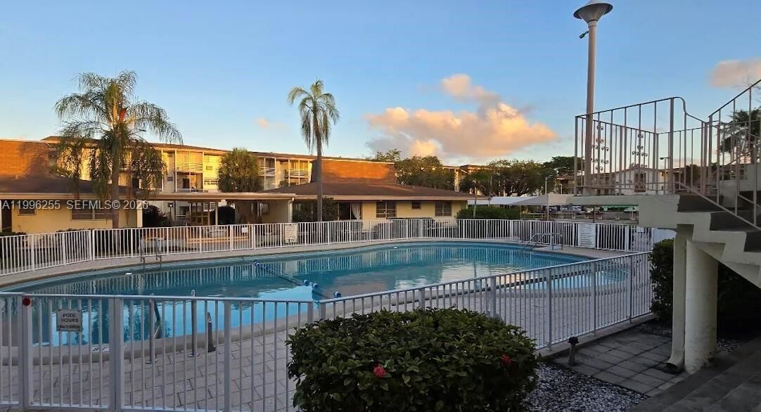 Real estate property located at 17050 14th Ave #315, Miami-dade, Mar-len Gardens No 3 Corp, Miami, FL