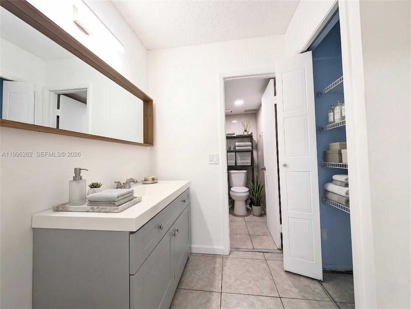 Real estate property located at 310 Lakeview Dr #105, Broward, Racquet Club Apts At Bona, Weston, FL