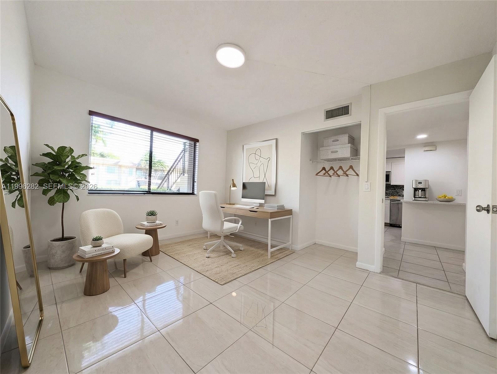 Real estate property located at 310 Lakeview Dr #105, Broward, Racquet Club Apts At Bona, Weston, FL