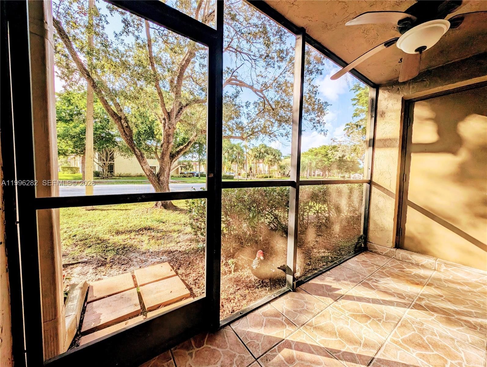 Real estate property located at 310 Lakeview Dr #105, Broward, Racquet Club Apts At Bona, Weston, FL