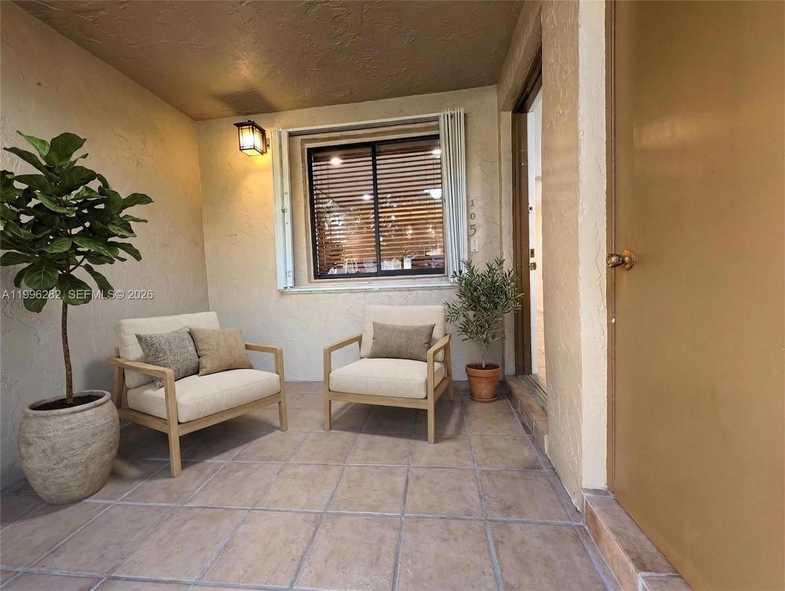 Real estate property located at 310 Lakeview Dr #105, Broward, Racquet Club Apts At Bona, Weston, FL