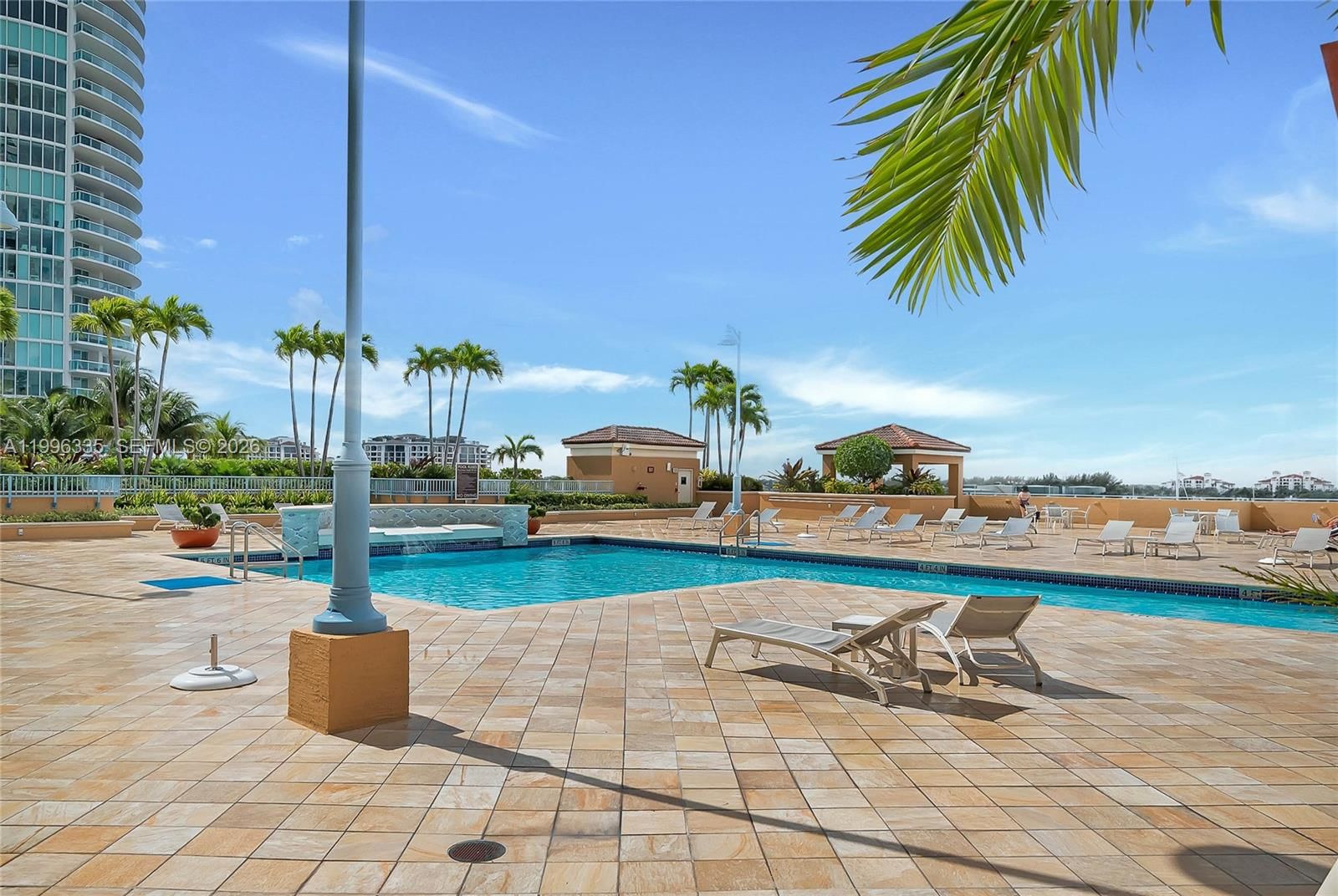 Real estate property located at 90 Alton Rd #1409, Miami-dade, Yacht Club At Portofino, Miami Beach, FL