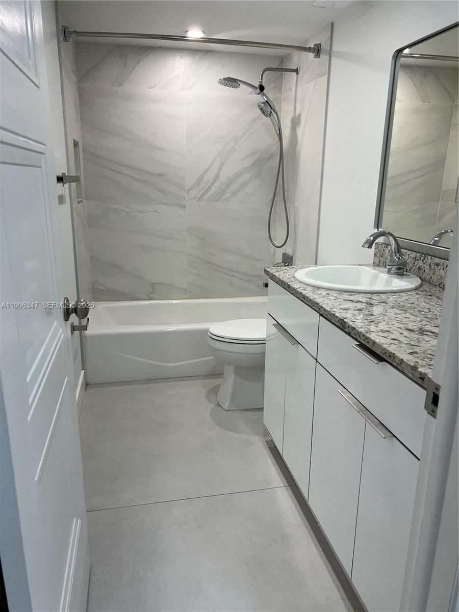 Real estate property located at 7160 Fairway Dr J16, Miami-dade, Cypress Village Condo, Miami Lakes, FL