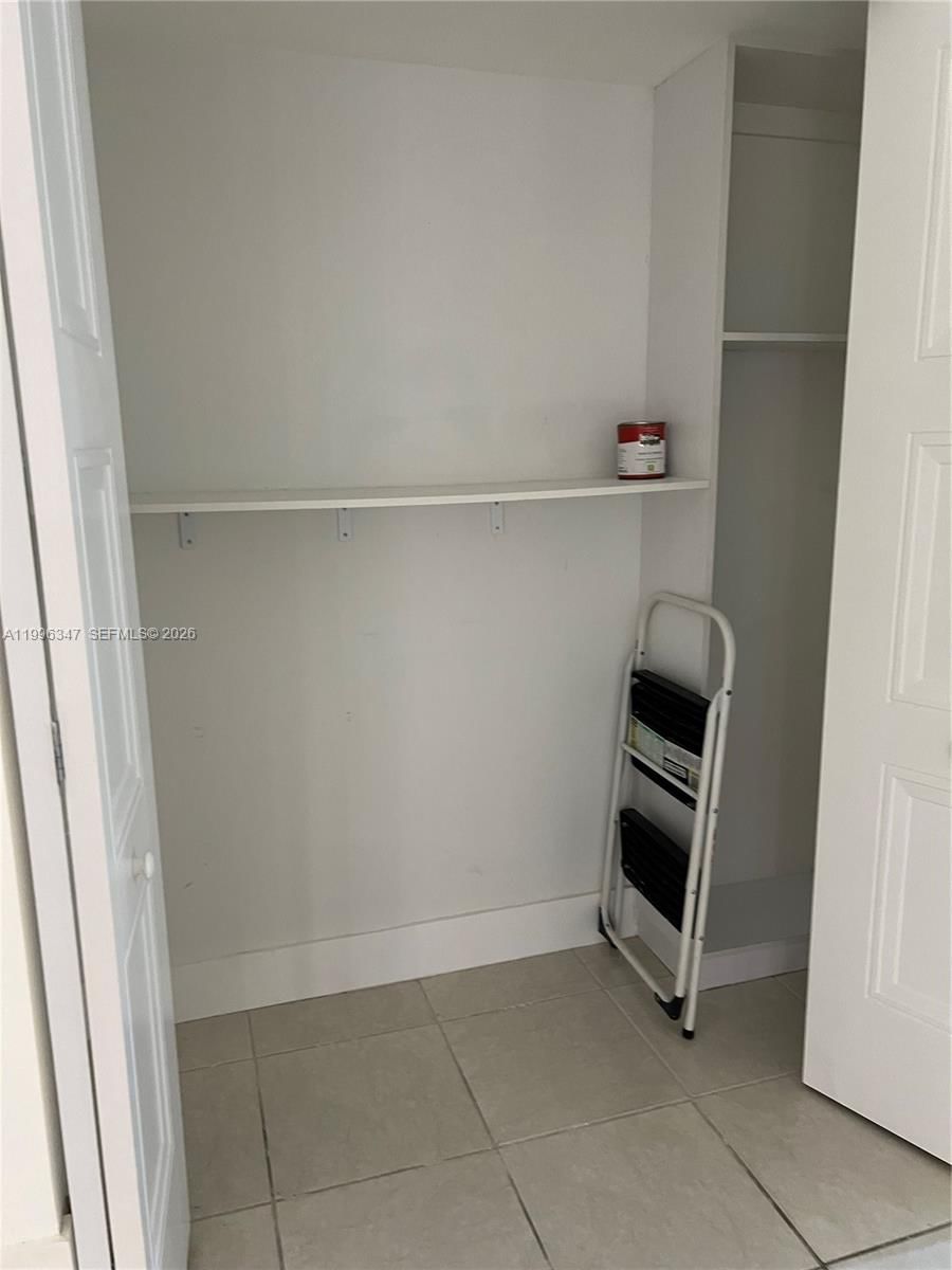 Real estate property located at 7160 Fairway Dr J16, Miami-dade, Cypress Village Condo, Miami Lakes, FL