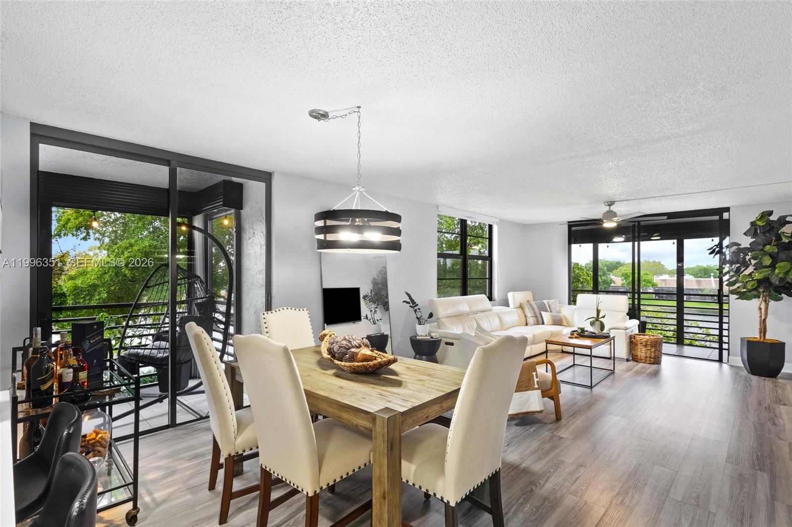 Real estate property located at 1101 Colony Point Cir #301, Broward, Colony Point 4 Condo, Pembroke Pines, FL