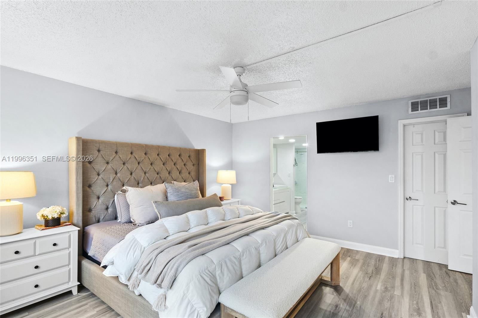 Real estate property located at 1101 Colony Point Cir #301, Broward, Colony Point 4 Condo, Pembroke Pines, FL