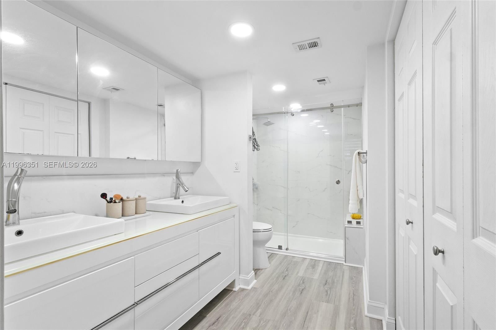 Real estate property located at 1101 Colony Point Cir #301, Broward, Colony Point 4 Condo, Pembroke Pines, FL