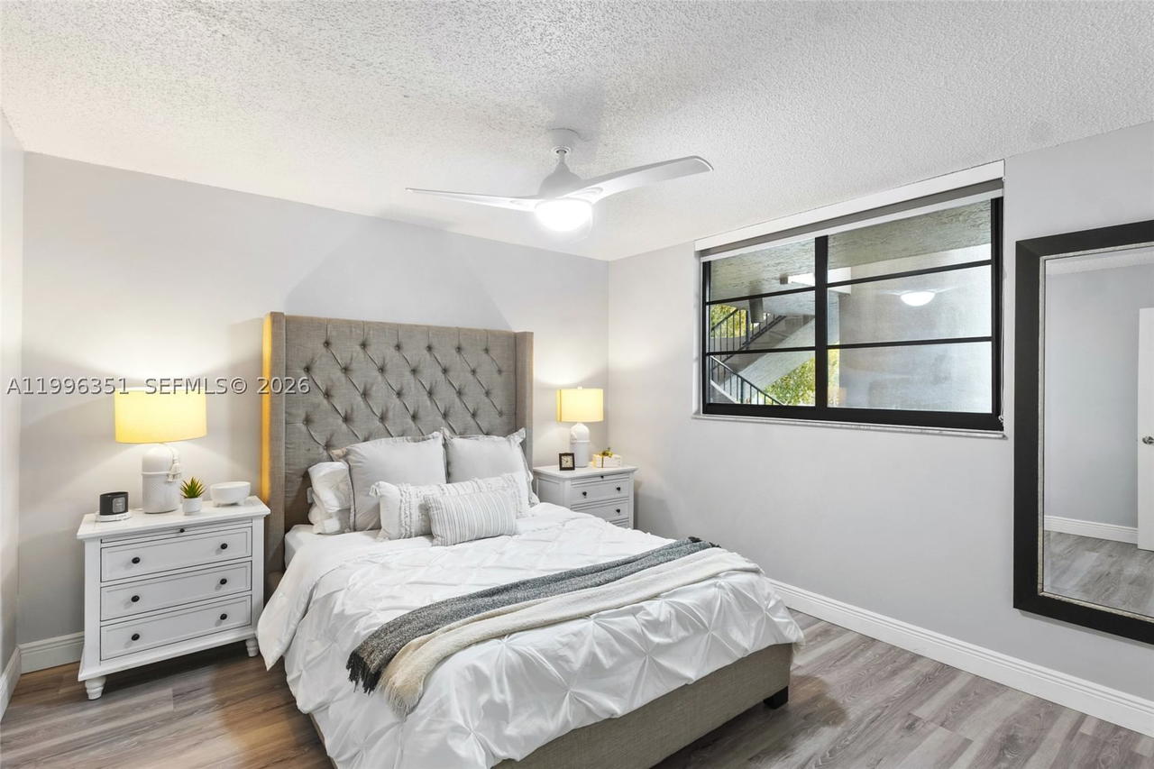 Real estate property located at 1101 Colony Point Cir #301, Broward, Colony Point 4 Condo, Pembroke Pines, FL
