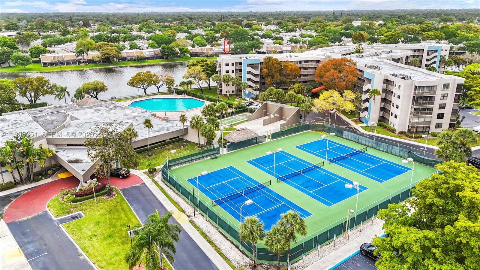 Real estate property located at 1101 Colony Point Cir #301, Broward, Colony Point 4 Condo, Pembroke Pines, FL